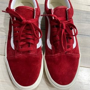 Red suede women’s 8/men’s 6.5 water-repellent Vans